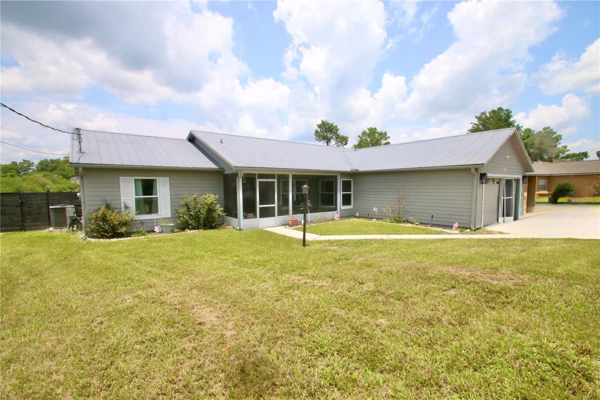1812 WHIPPLE DRIVE — photo 2 of 31