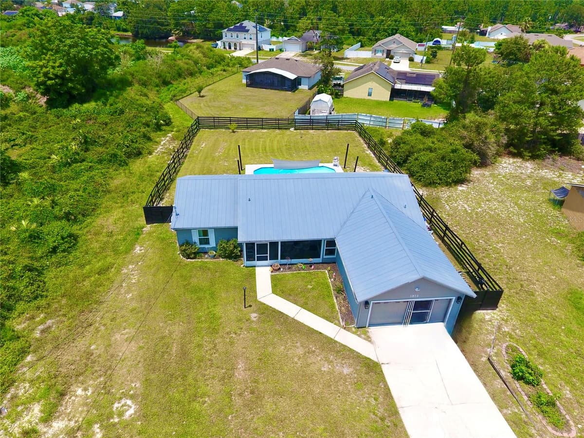 1812 WHIPPLE DRIVE — photo 5 of 31