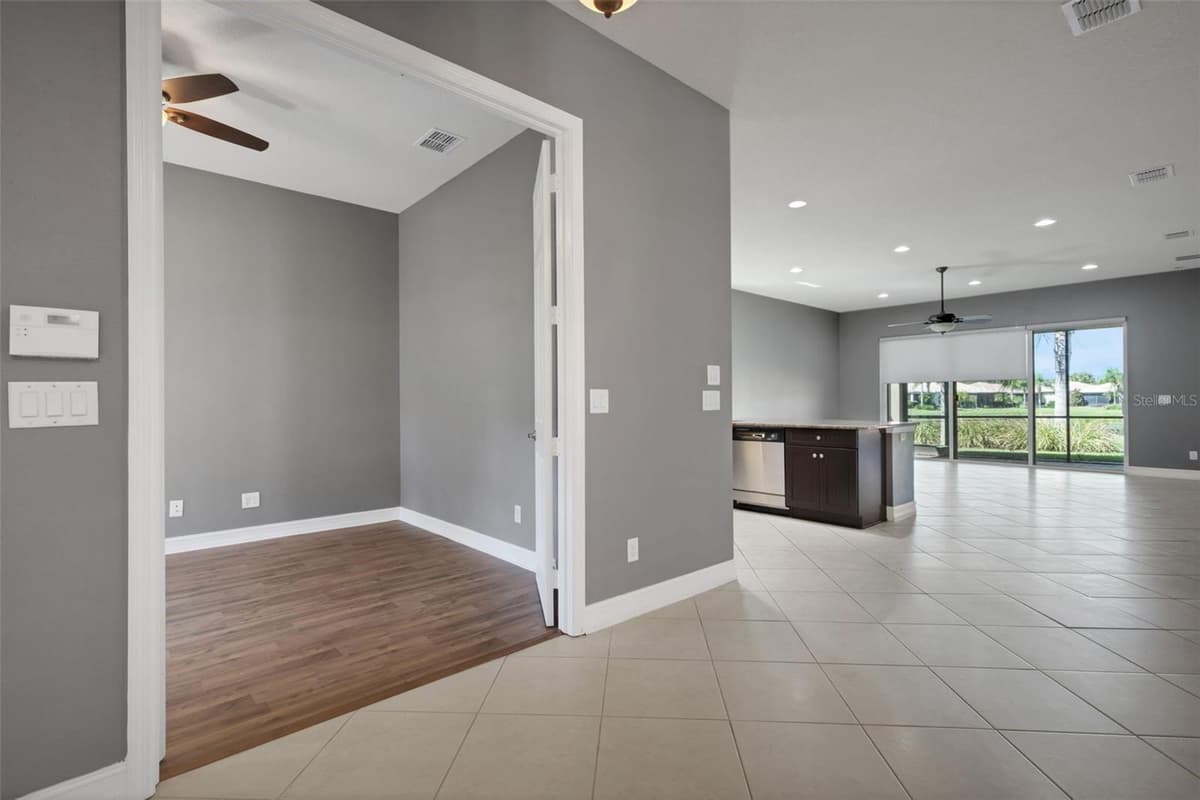 15841 COBBLE MILL DRIVE — photo 3 of 29