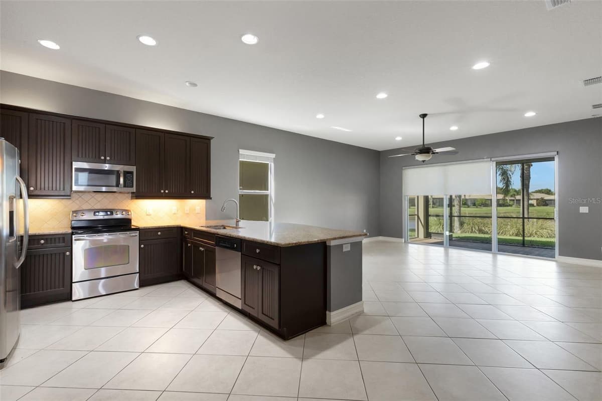 15841 COBBLE MILL DRIVE — photo 8 of 29