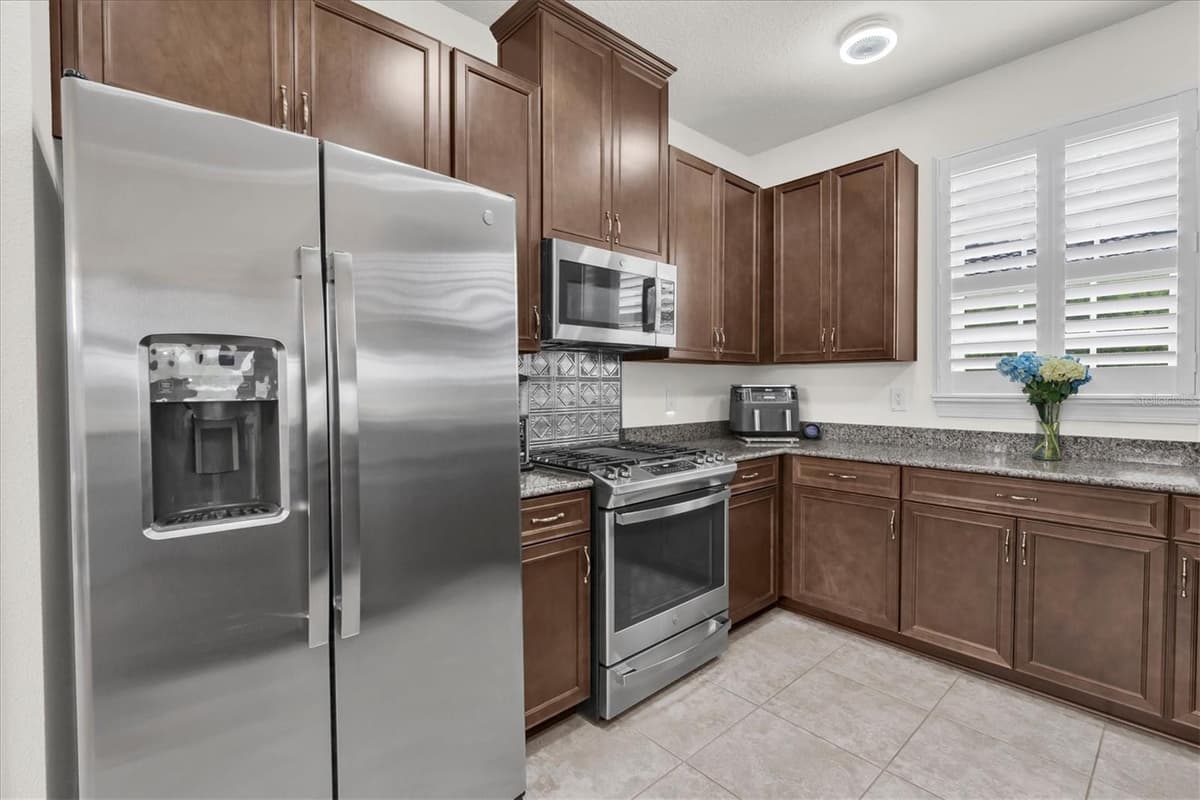 3142 FRANCOA DRIVE — photo 8 of 86