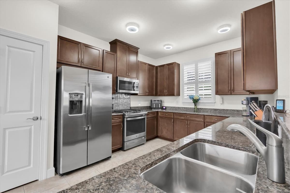 3142 FRANCOA DRIVE — photo 6 of 86