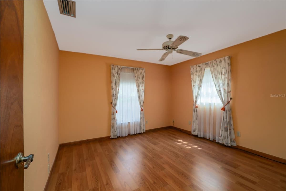 229 GEORGETOWNE BOULEVARD — photo 18 of 29