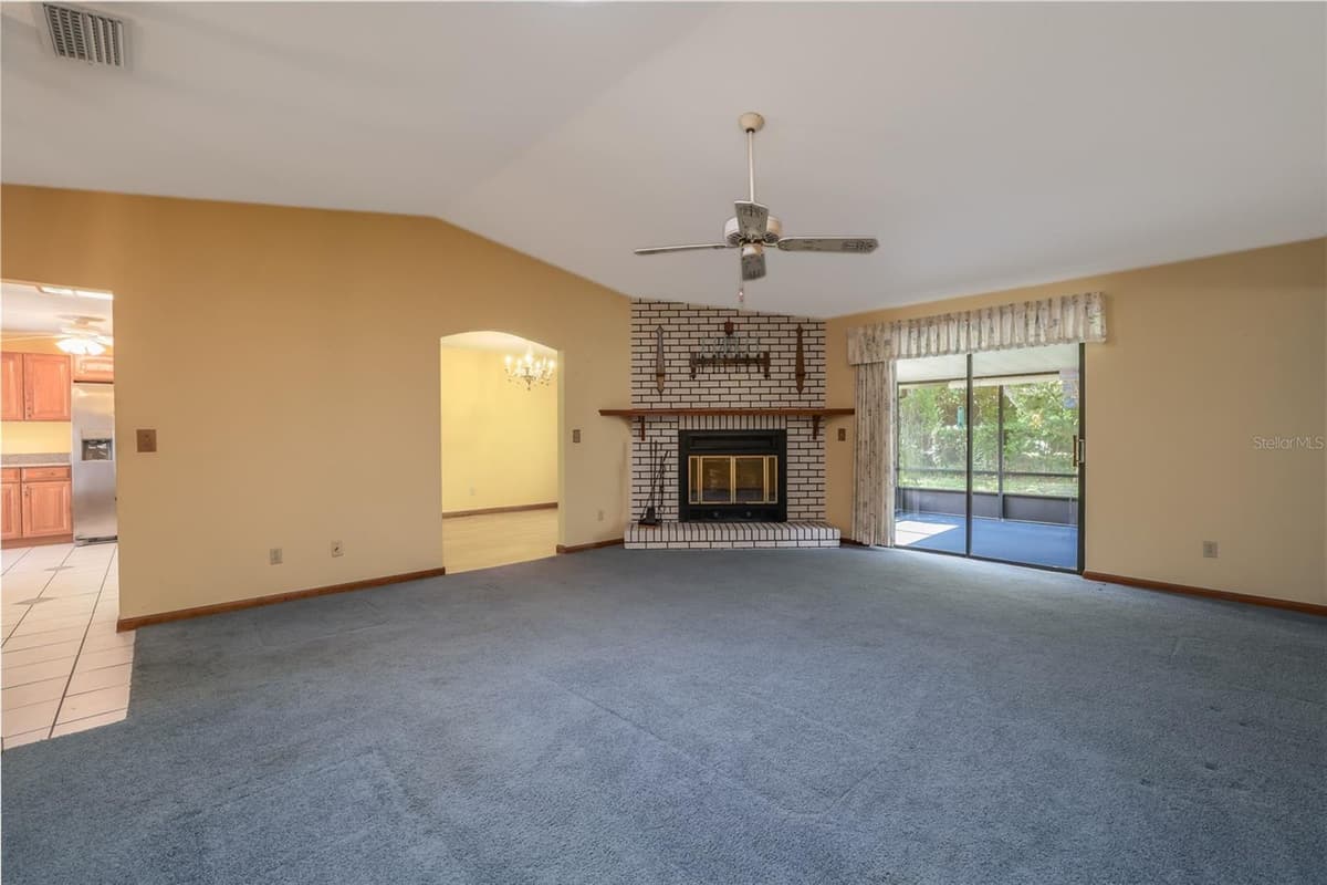229 GEORGETOWNE BOULEVARD — photo 7 of 29