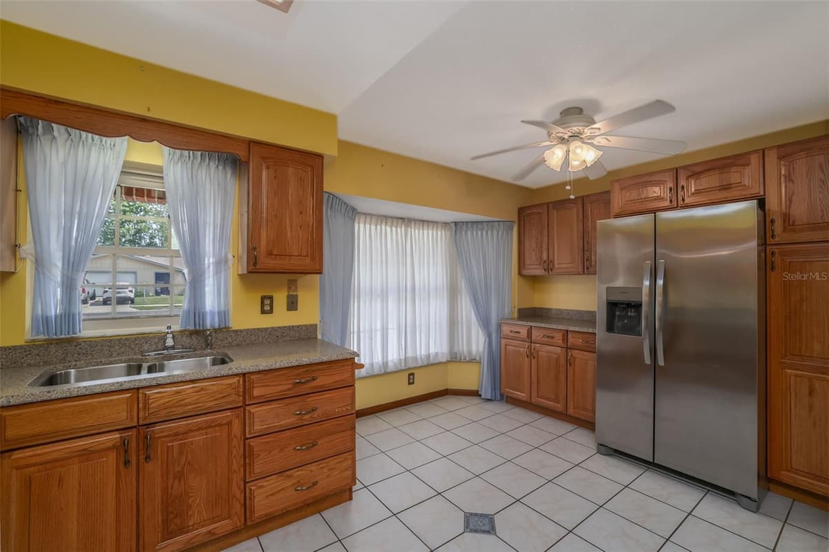 229 GEORGETOWNE BOULEVARD — photo 11 of 29