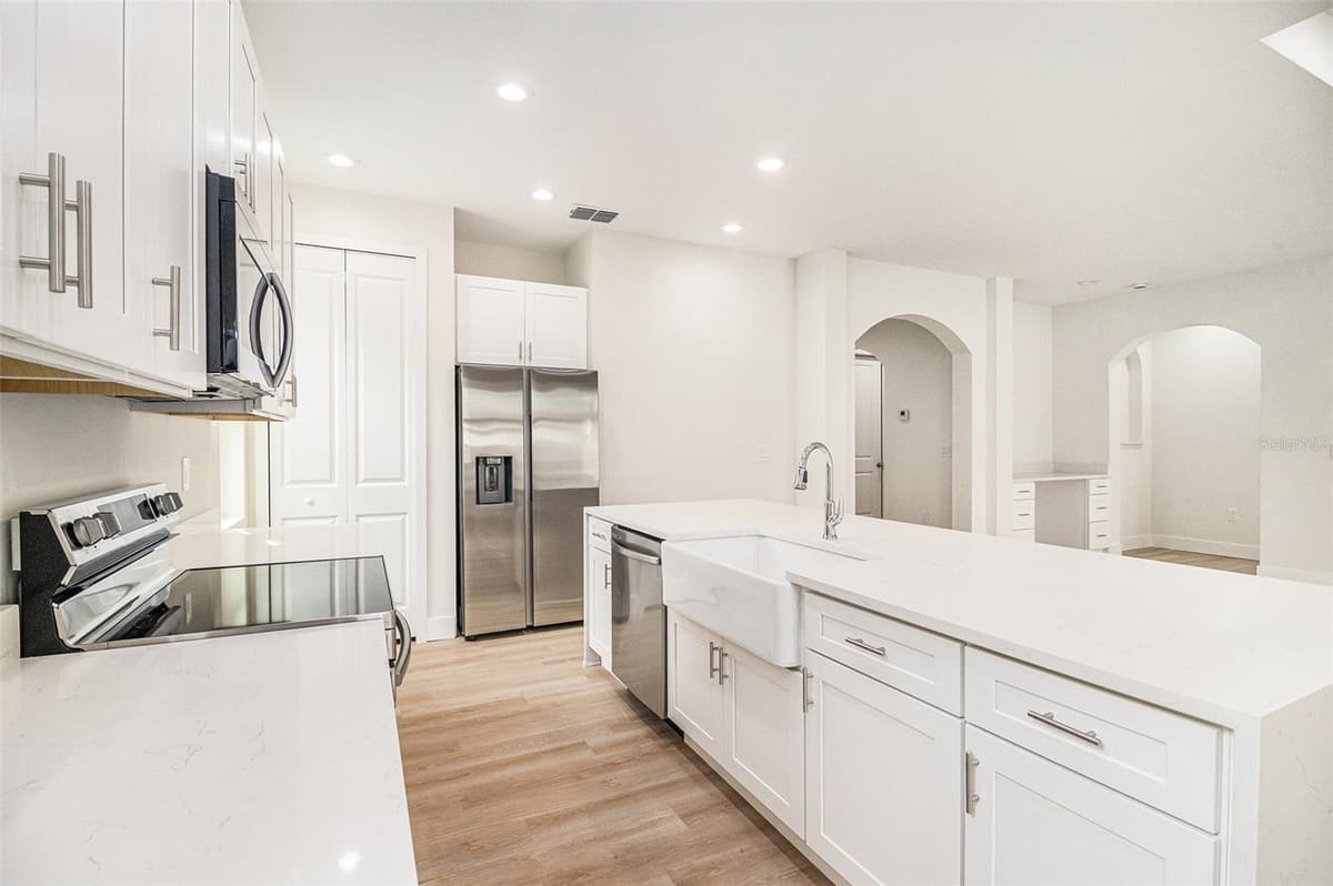 801 GELASO STREET — photo 9 of 26