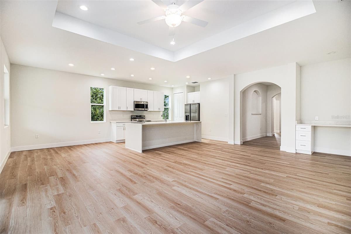801 GELASO STREET — photo 3 of 26