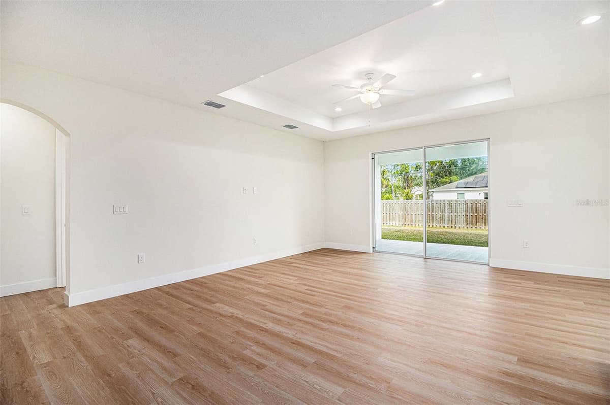 801 GELASO STREET — photo 5 of 26