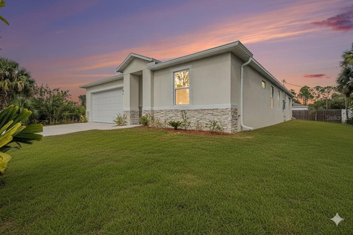 801 GELASO STREET — photo 2 of 26