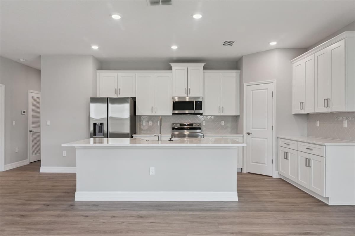 3694 131ST STREET — photo 3 of 20
