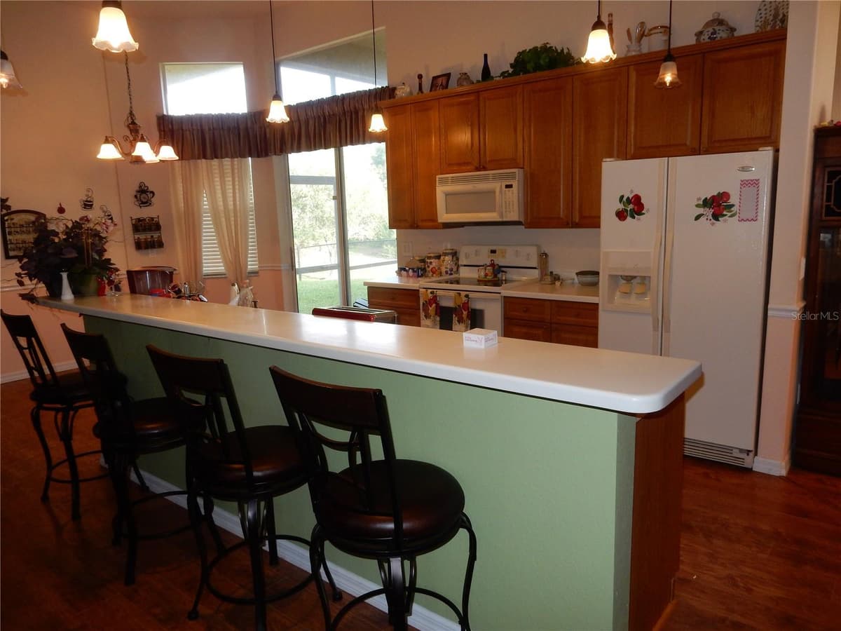 8430 ACORN BOULEVARD — photo 16 of 31