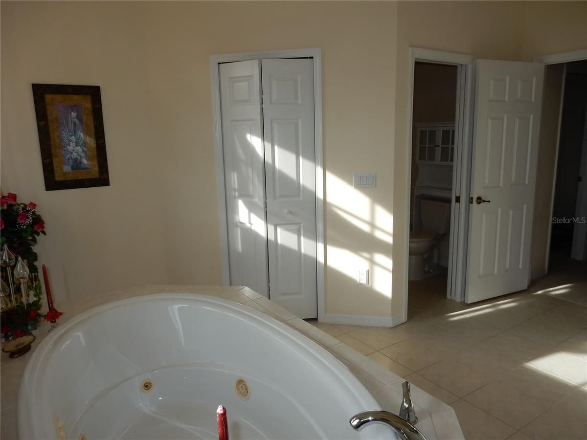 8430 ACORN BOULEVARD — photo 25 of 31