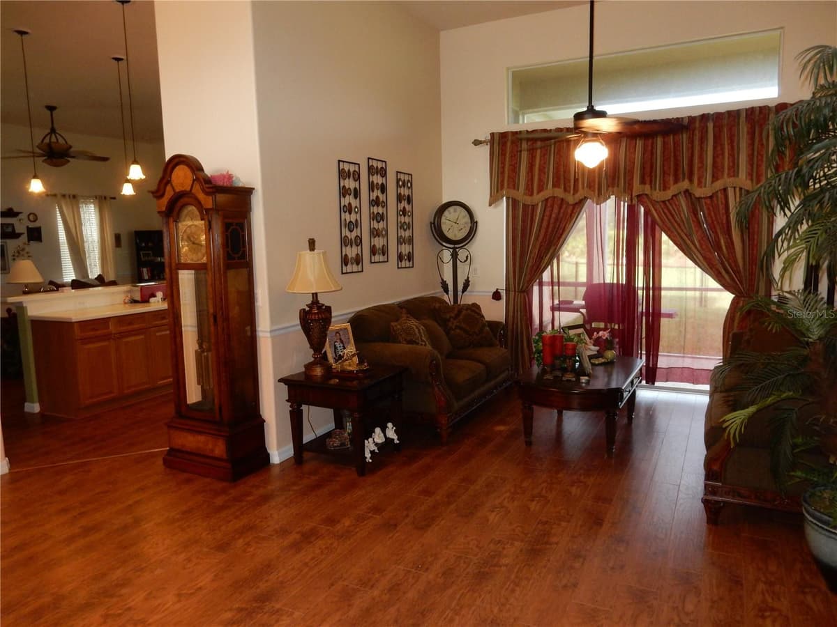 8430 ACORN BOULEVARD — photo 13 of 31