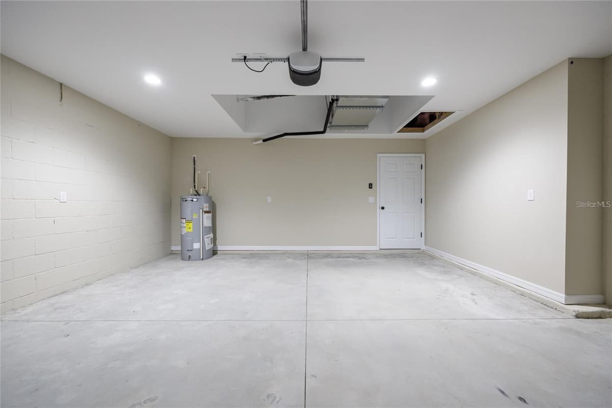 15241 COUNTRY CLUB DRIVE — photo 40 of 42
