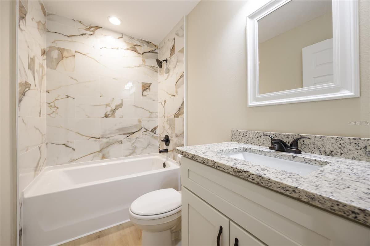 15241 COUNTRY CLUB DRIVE — photo 31 of 42
