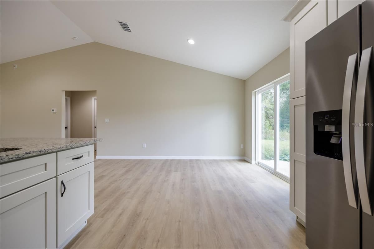 15241 COUNTRY CLUB DRIVE — photo 16 of 42