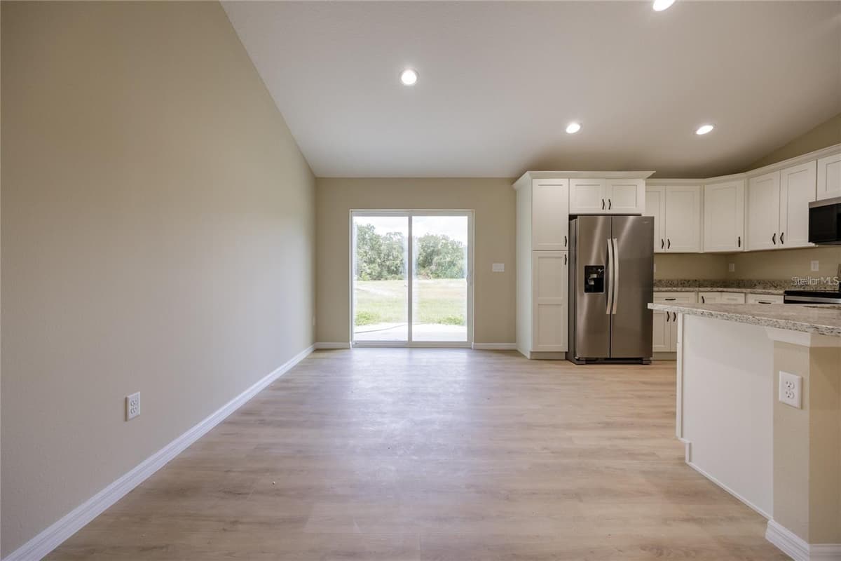 15241 COUNTRY CLUB DRIVE — photo 10 of 42