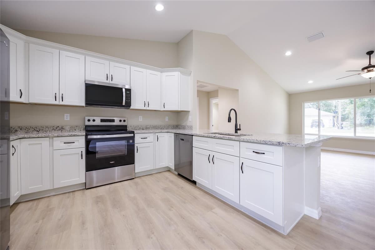 15241 COUNTRY CLUB DRIVE — photo 14 of 42