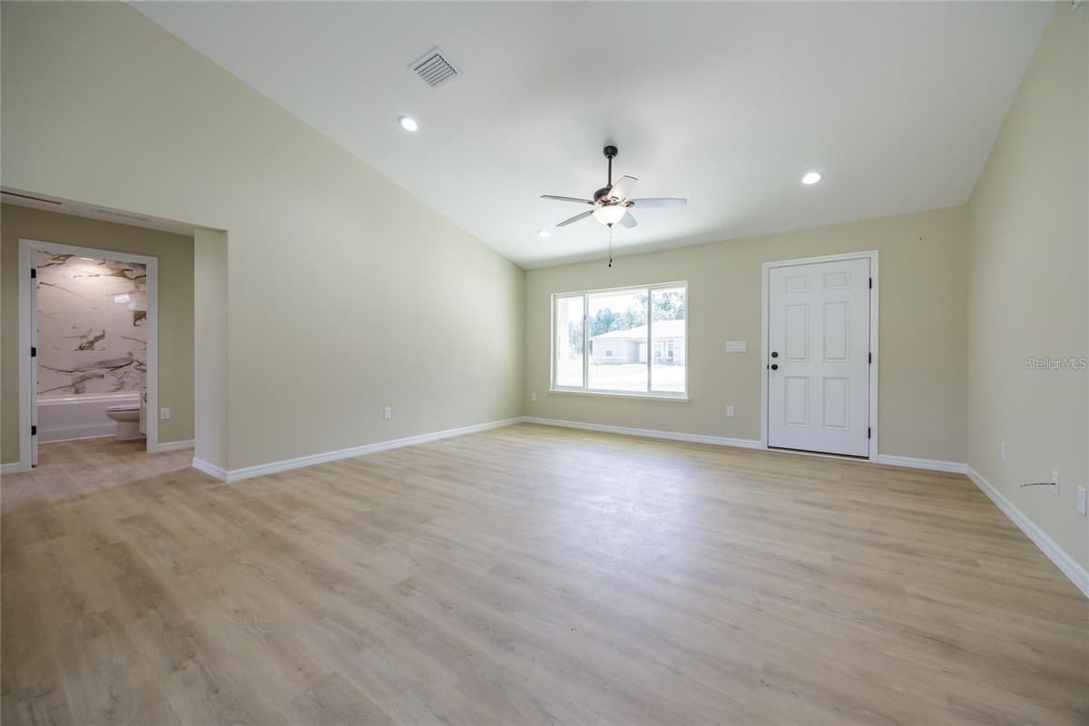 15241 COUNTRY CLUB DRIVE — photo 8 of 42
