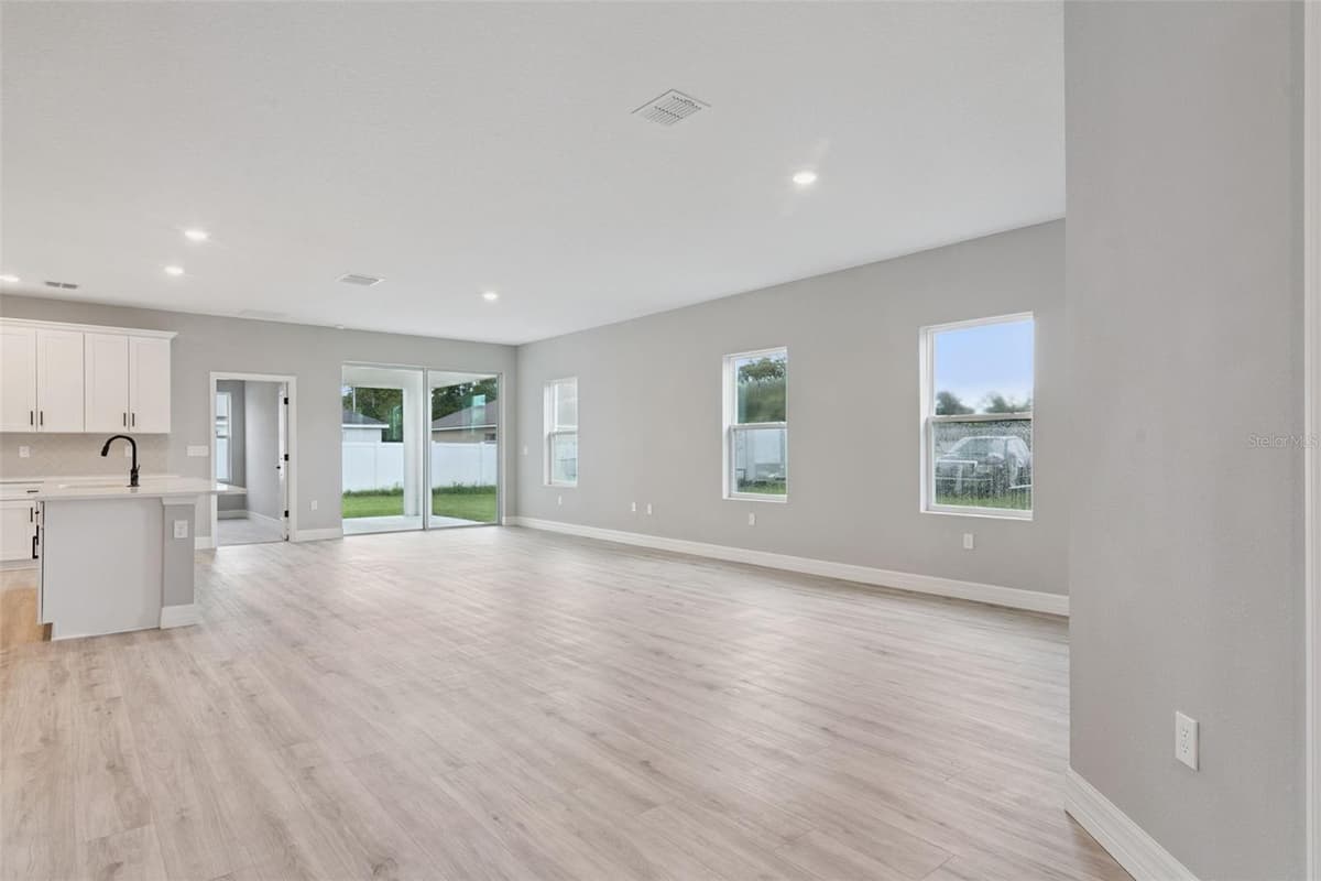 489 MARION OAKS TRAIL — photo 5 of 18