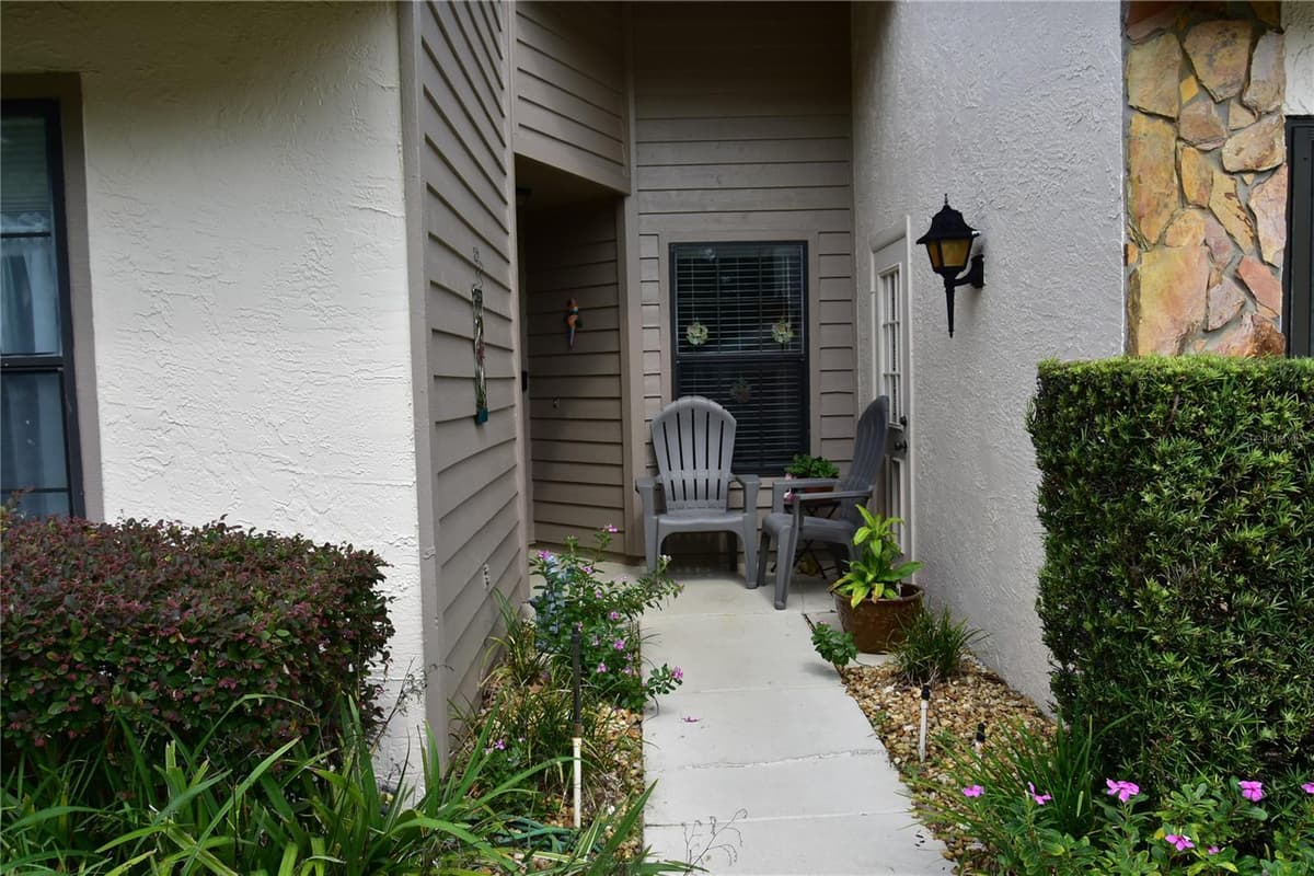 2243 WYNDAM DRIVE — photo 3 of 32