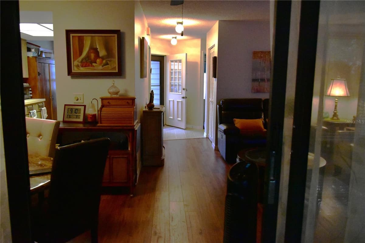 2243 WYNDAM DRIVE — photo 28 of 32
