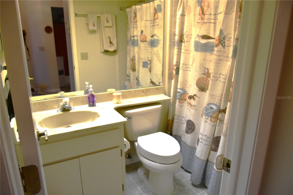 2243 WYNDAM DRIVE — photo 14 of 32