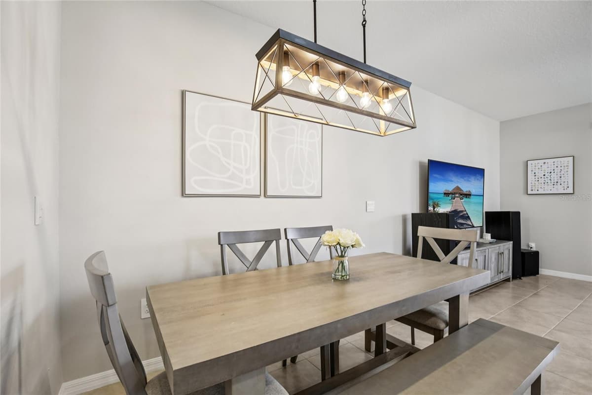 2813 MIDNIGHT PEARL DRIVE — photo 9 of 34