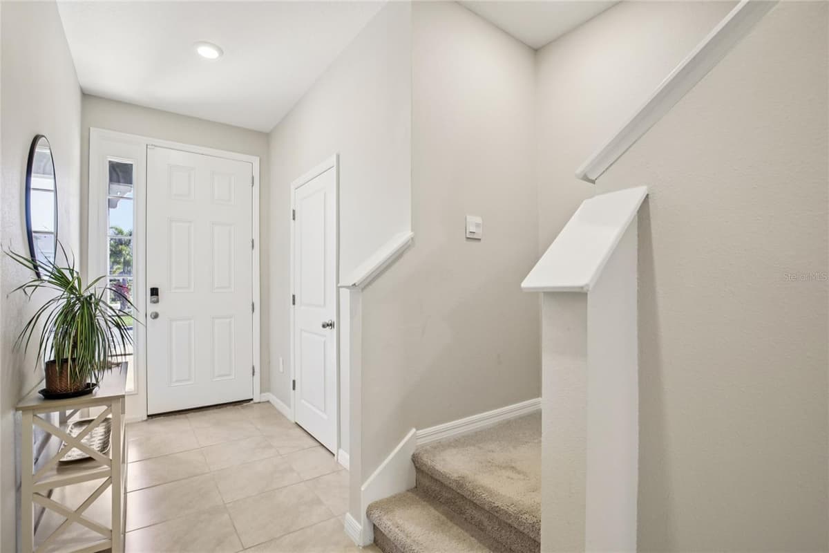 2813 MIDNIGHT PEARL DRIVE — photo 5 of 34