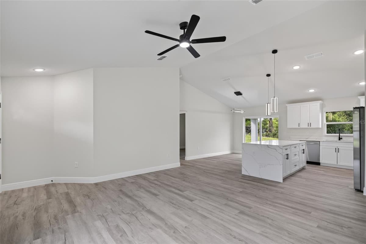 2902 EDISON PLACE — photo 6 of 38