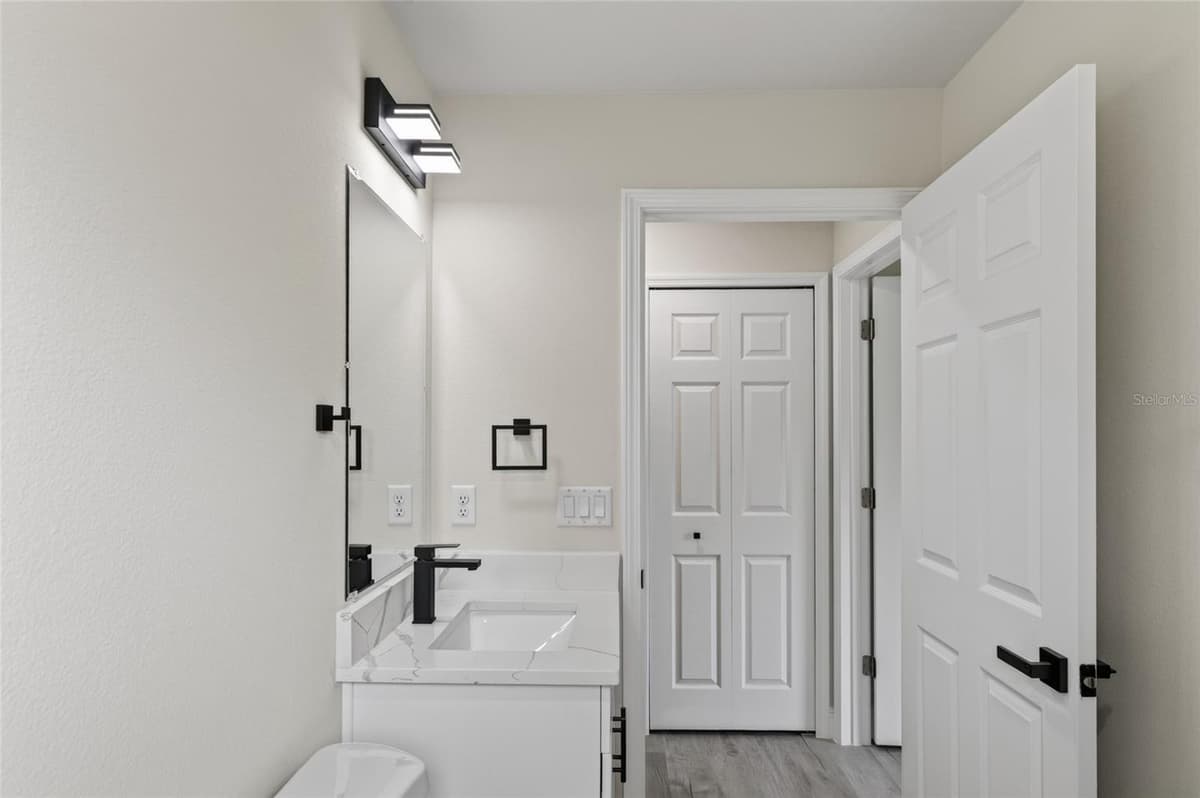 2902 EDISON PLACE — photo 27 of 38