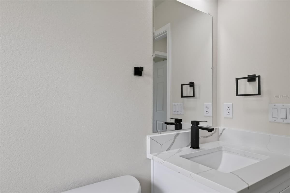 2902 EDISON PLACE — photo 28 of 38