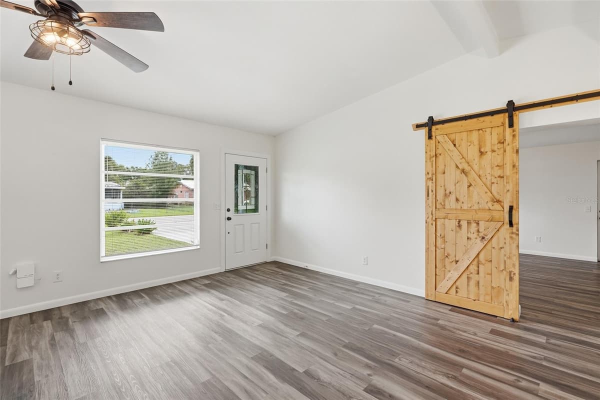 162 BRIDLE PATH — photo 6 of 36