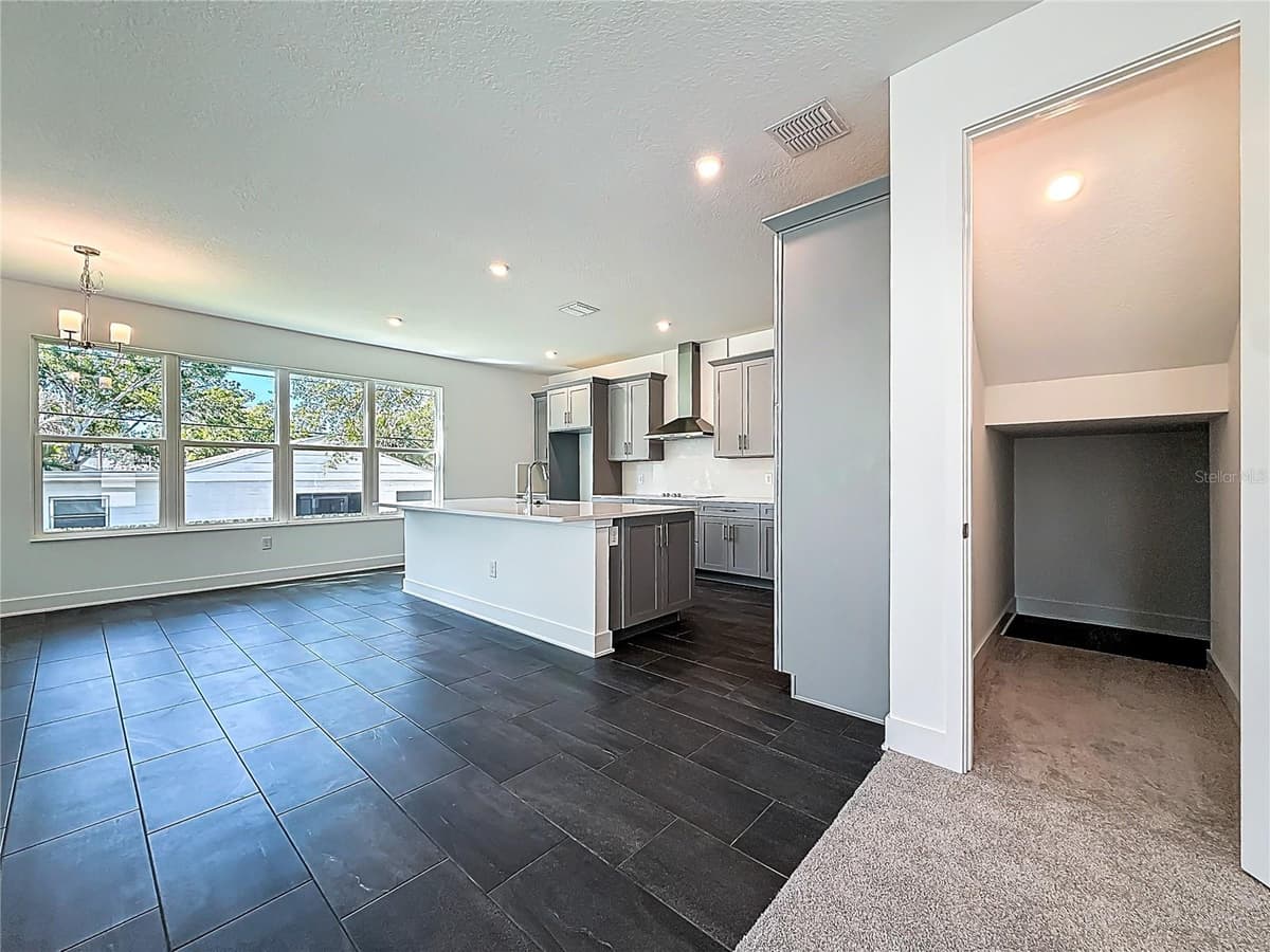4732 WALLCRAFT AVENUE — photo 15 of 86