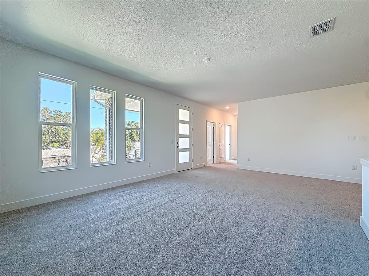 4732 WALLCRAFT AVENUE — photo 33 of 86