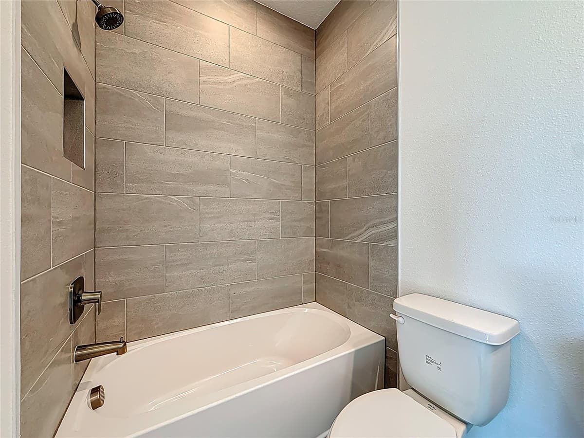 4732 WALLCRAFT AVENUE — photo 52 of 86