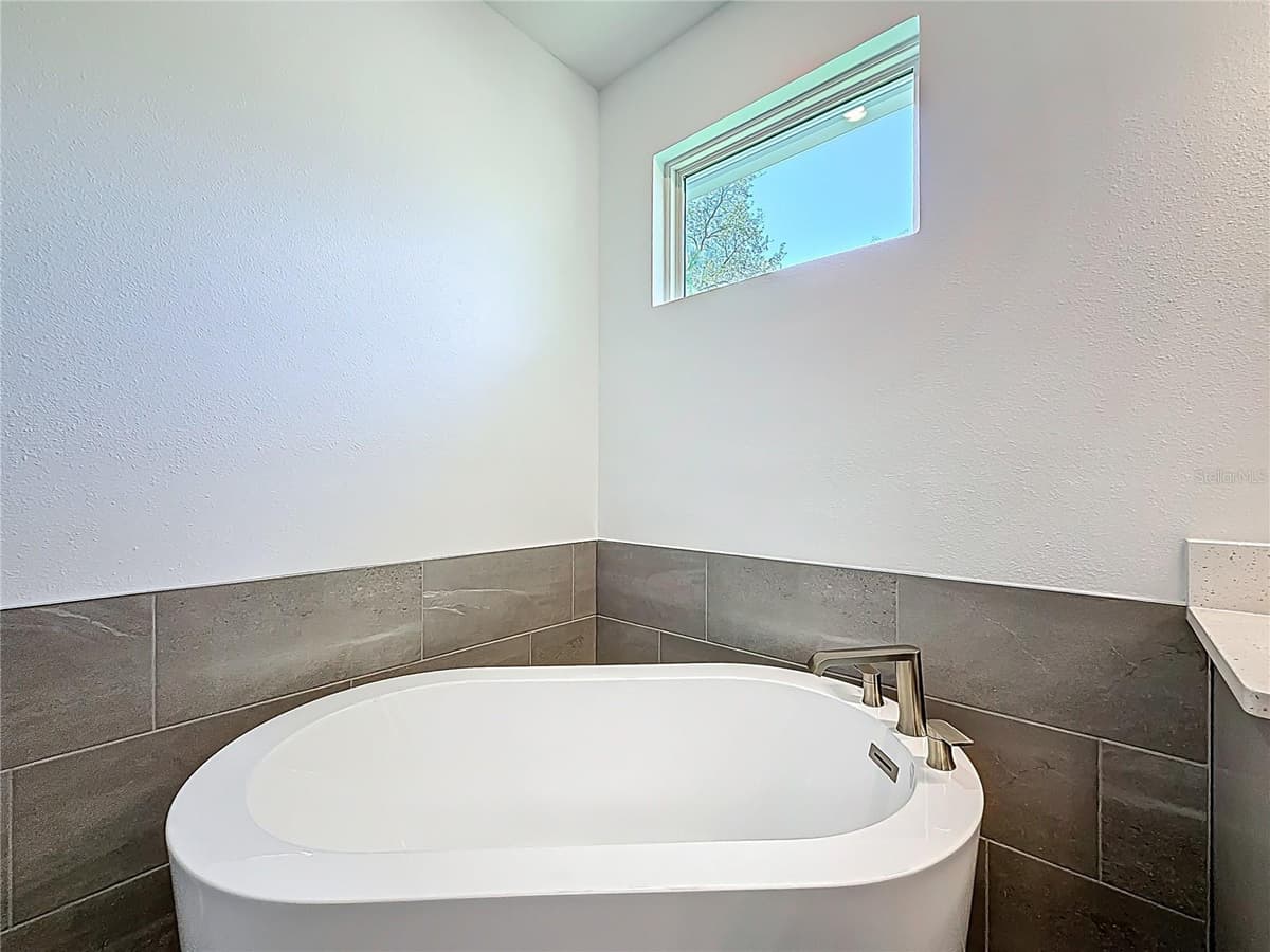 4732 WALLCRAFT AVENUE — photo 64 of 86