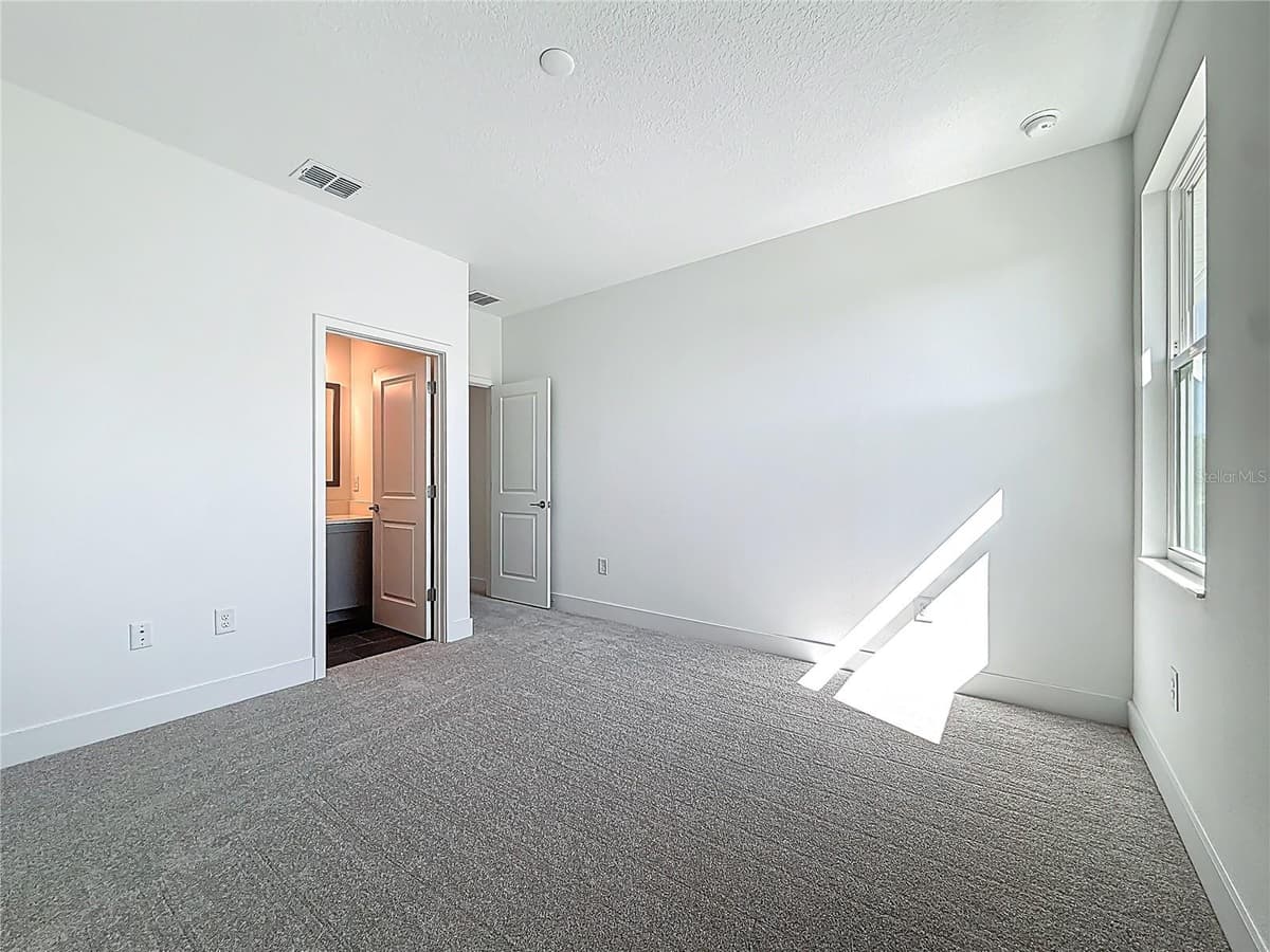 4732 WALLCRAFT AVENUE — photo 49 of 86