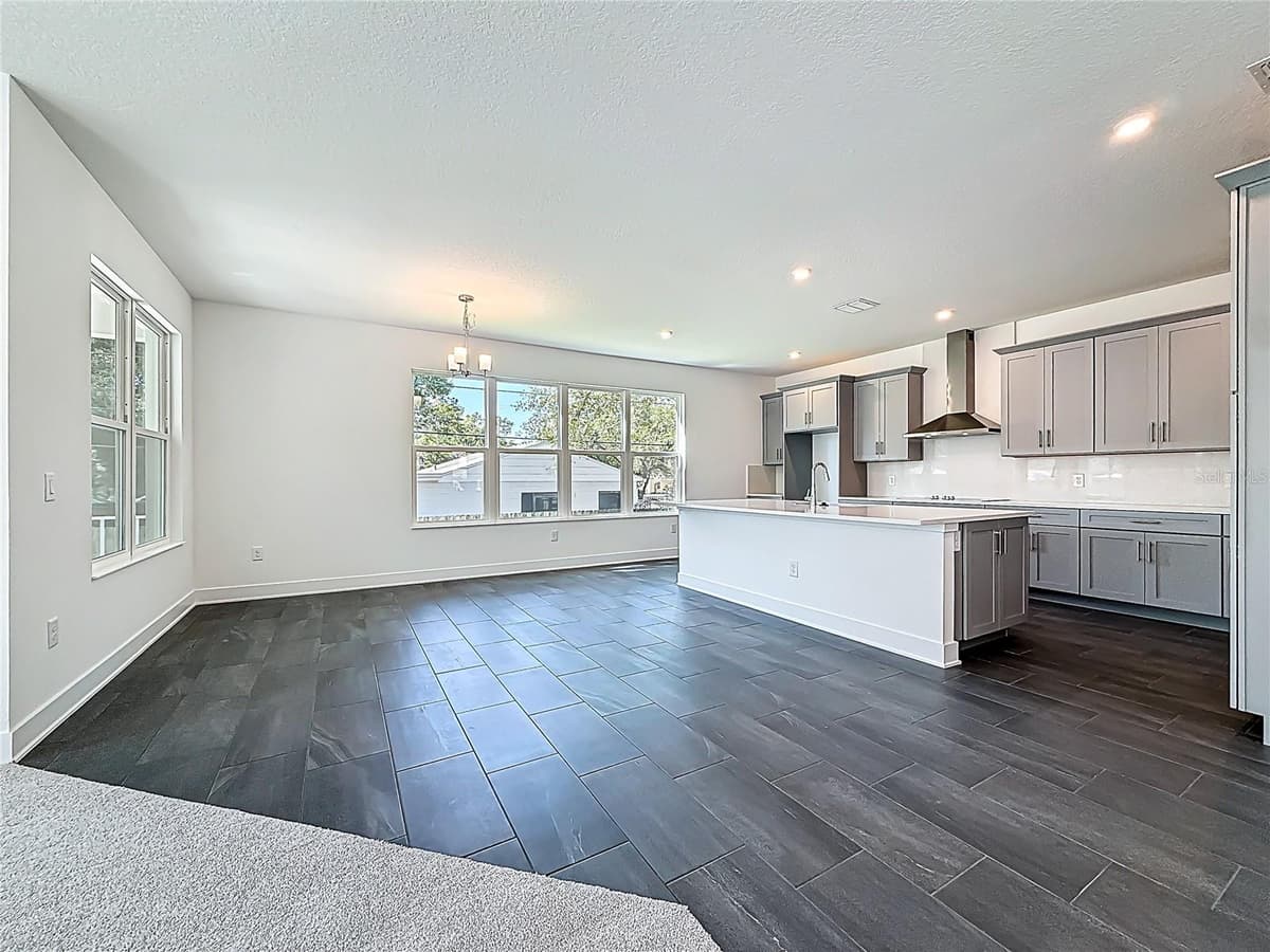 4732 WALLCRAFT AVENUE — photo 19 of 86