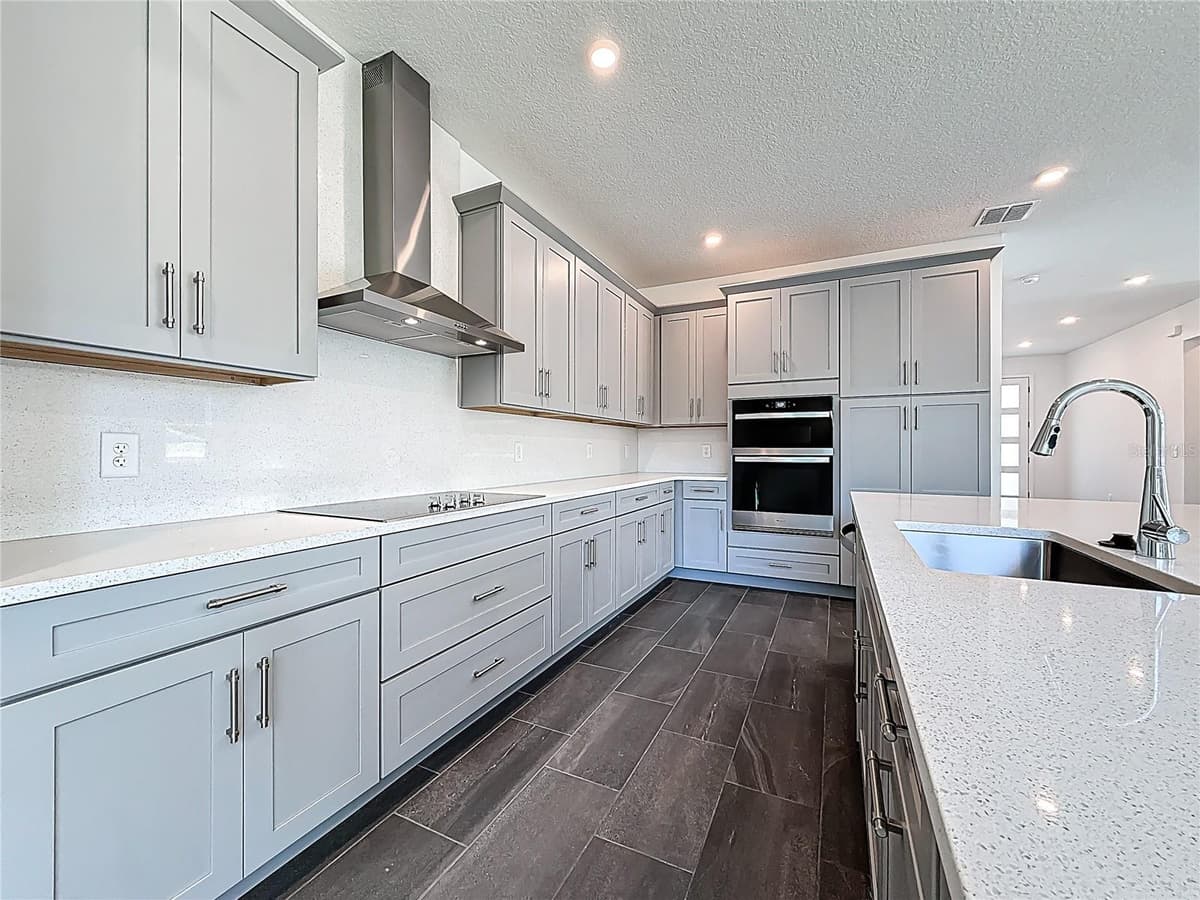 4732 WALLCRAFT AVENUE — photo 27 of 86