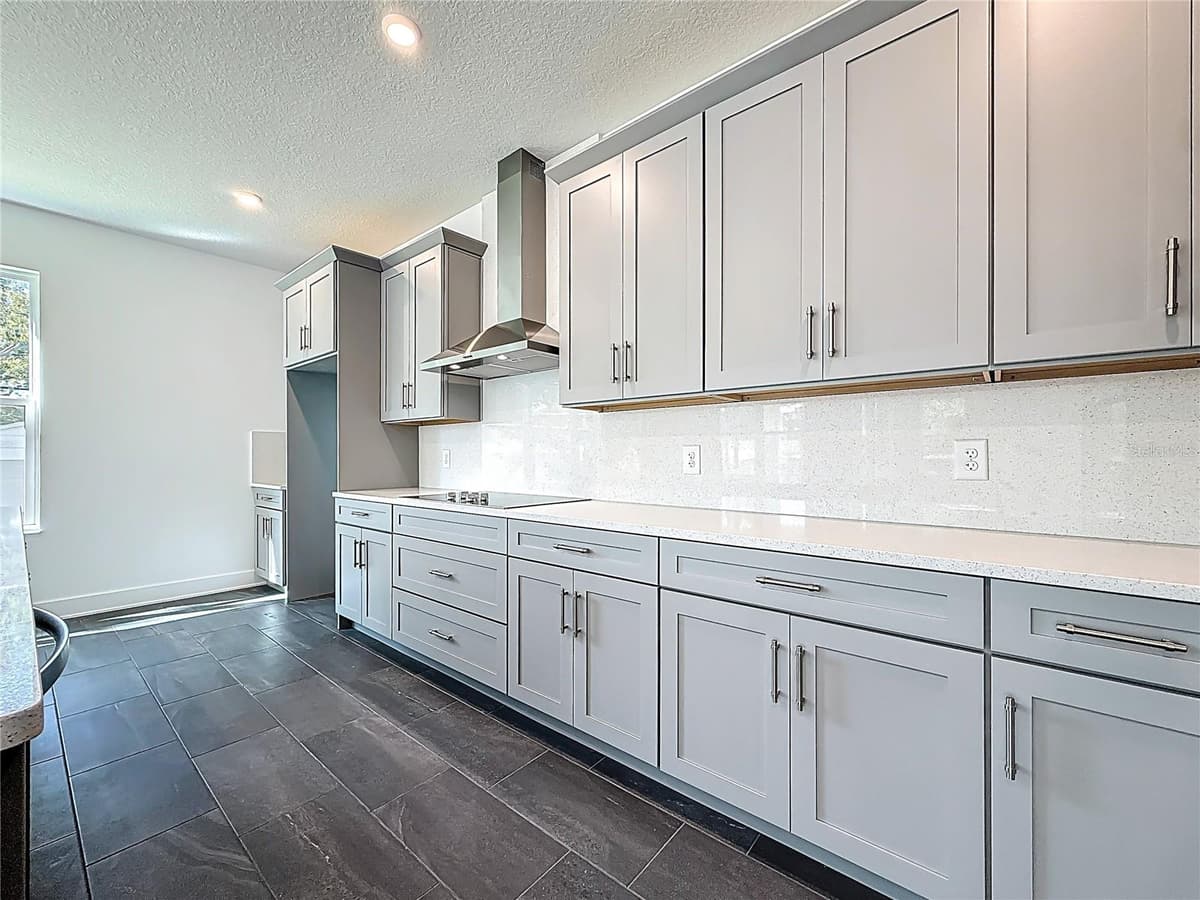 4732 WALLCRAFT AVENUE — photo 21 of 86