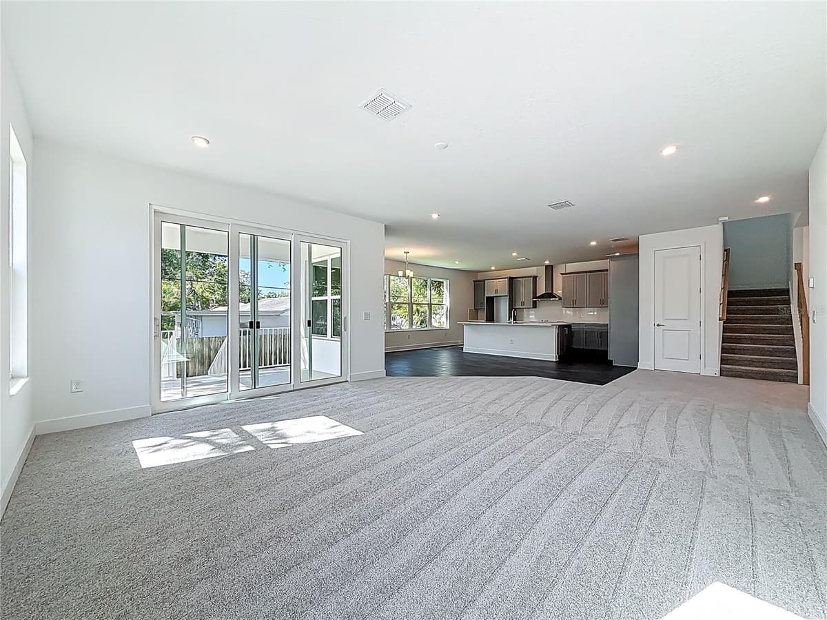 4732 WALLCRAFT AVENUE — photo 17 of 86