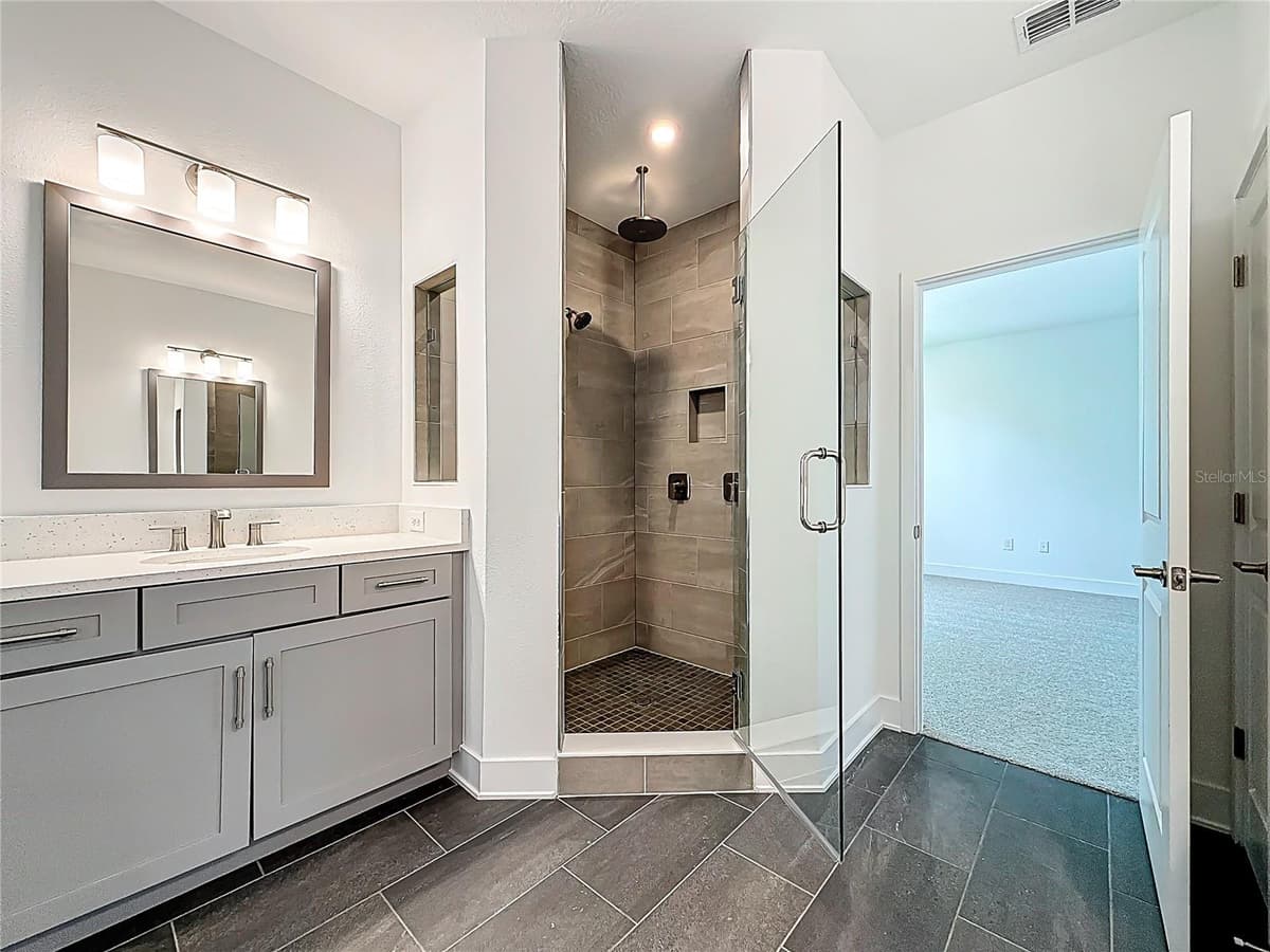 4732 WALLCRAFT AVENUE — photo 62 of 86