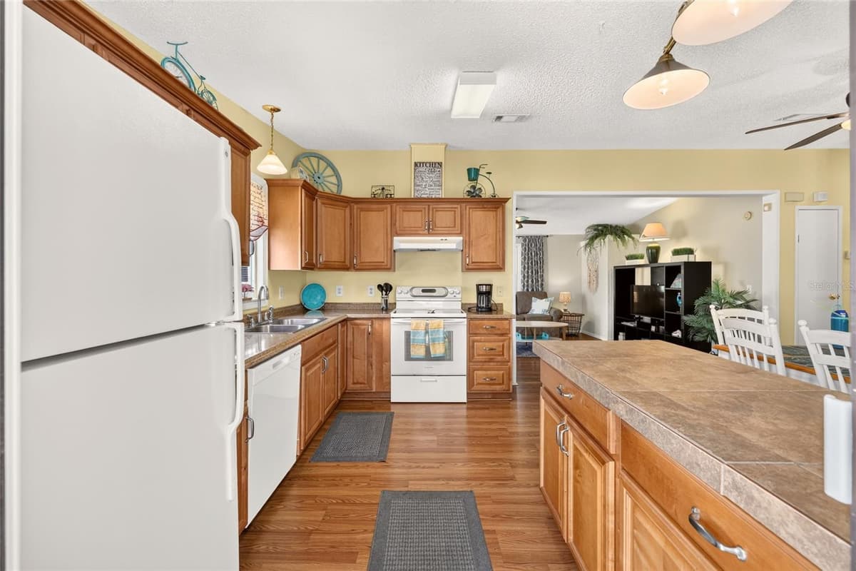 1215 PANAMA PLACE — photo 5 of 50