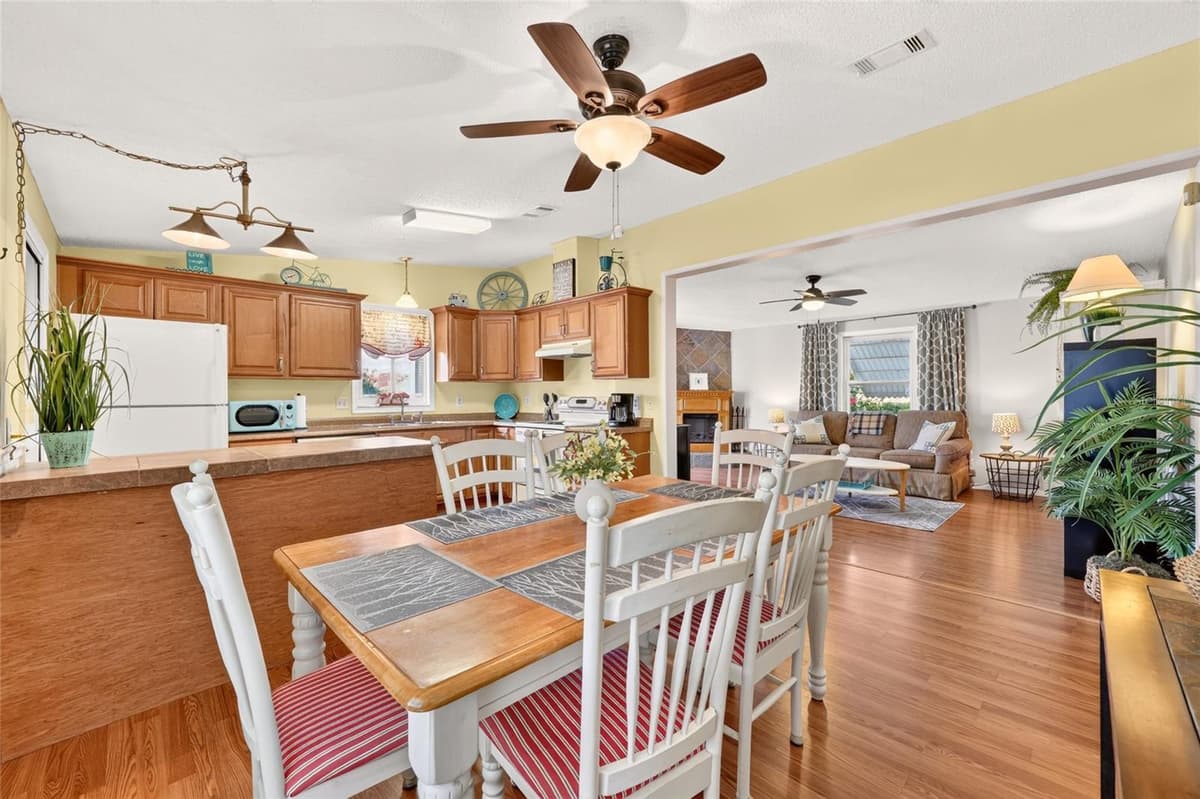 1215 PANAMA PLACE — photo 13 of 50