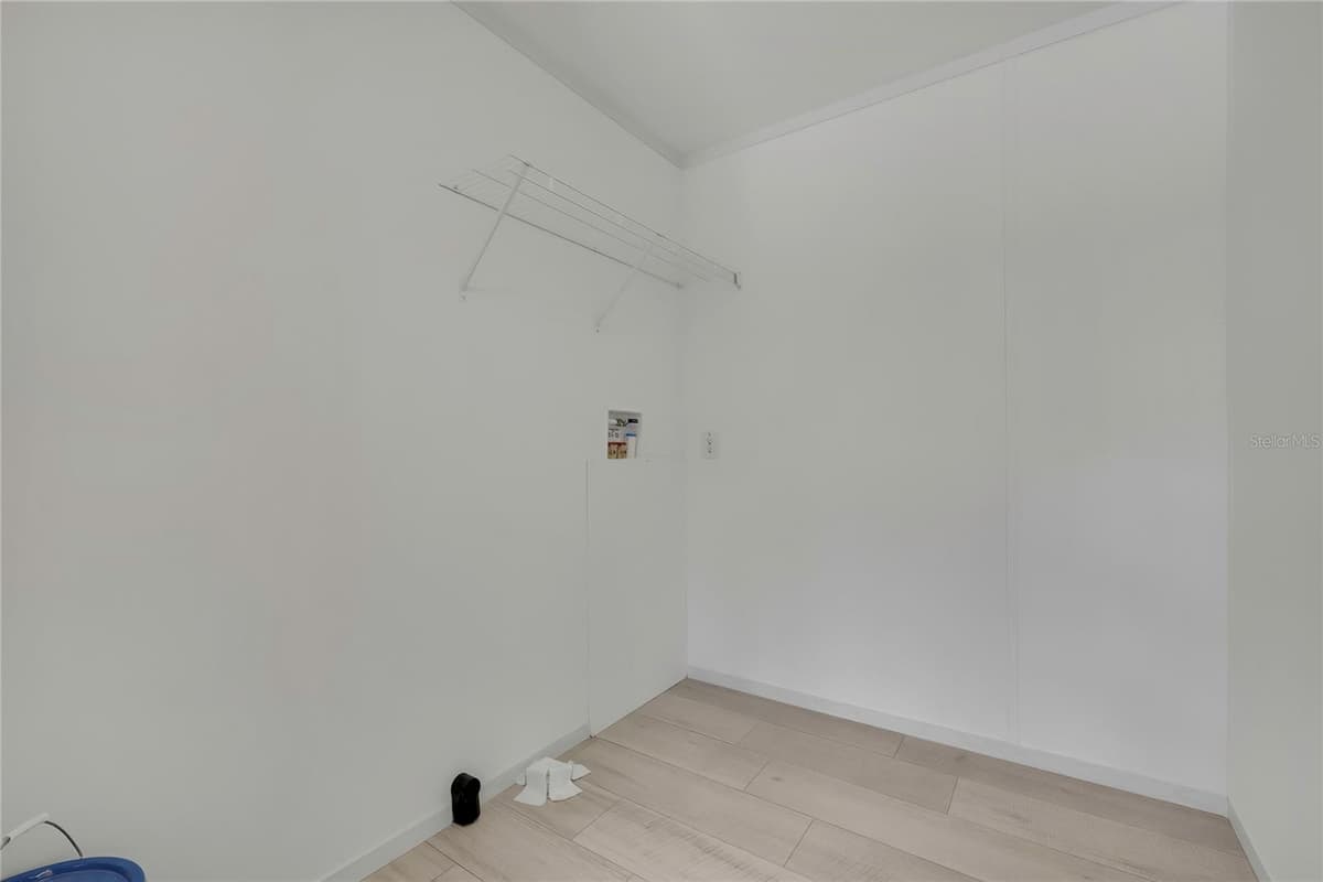 5611 ROCHELLE STREET — photo 39 of 56