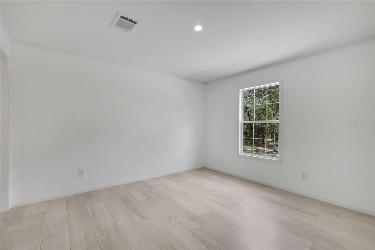 5611 ROCHELLE STREET — photo 27 of 56