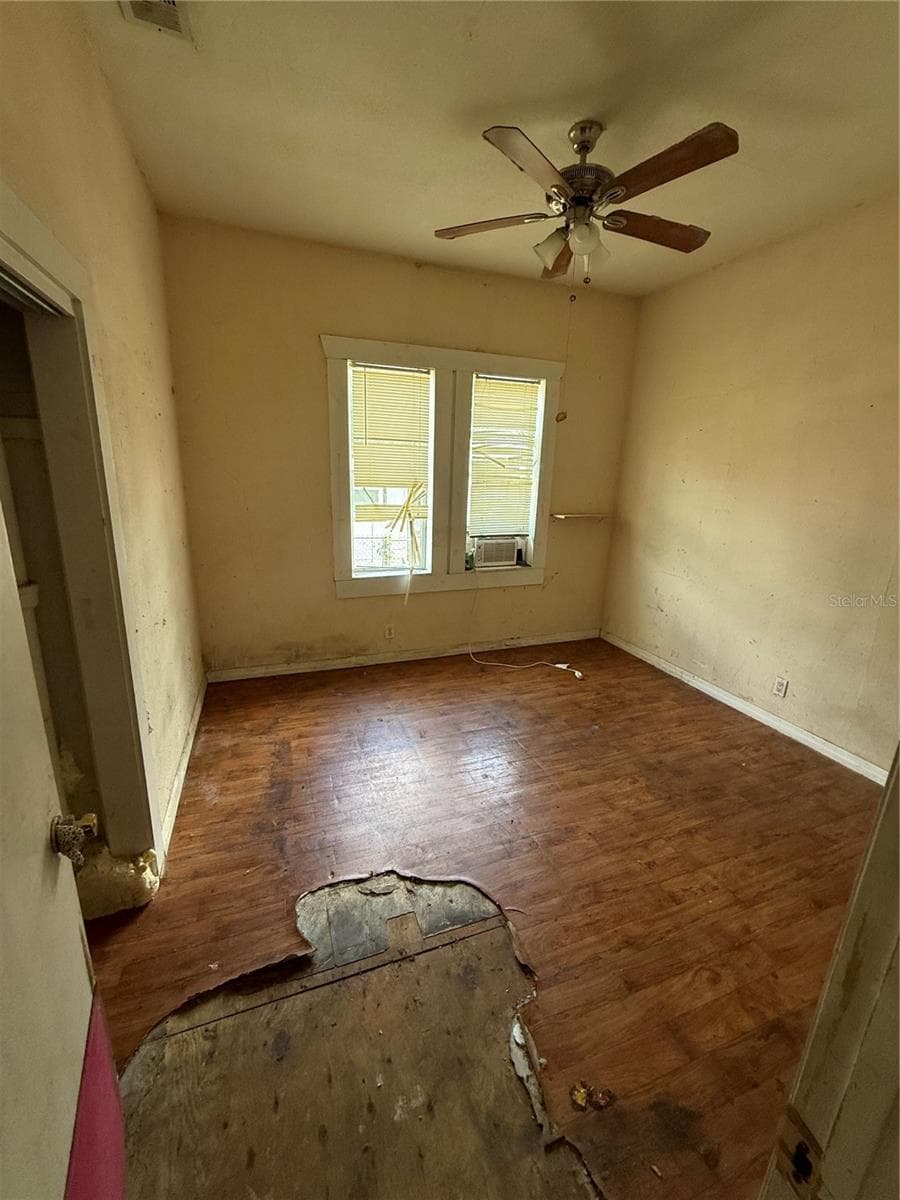 7703 17TH STREET — photo 13 of 17