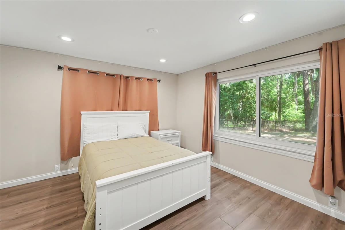 434 HAMLIN WAY — photo 17 of 20