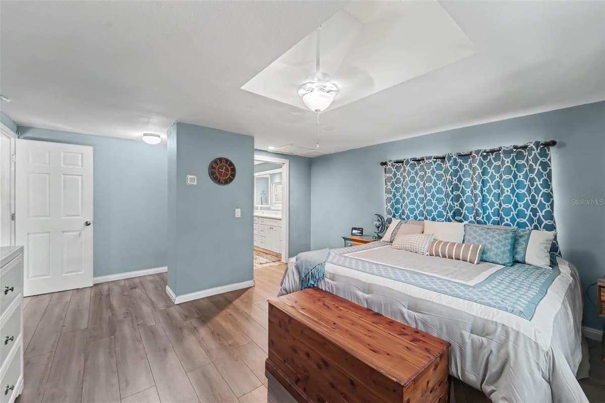 434 HAMLIN WAY — photo 13 of 20